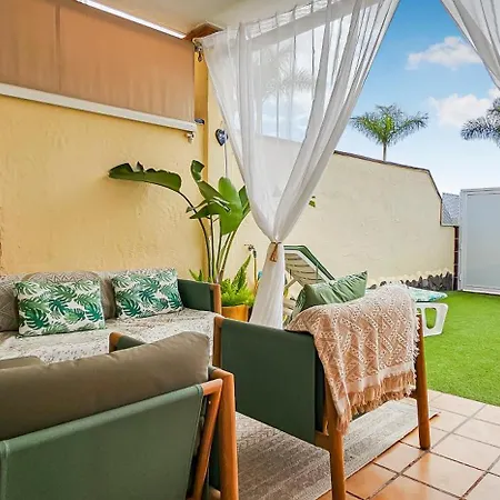 Sunny Garden 1 Bedroom Arona Apartment