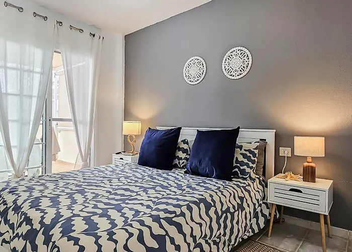 Sunny Garden 1 Bedroom Arona Апартаменты *