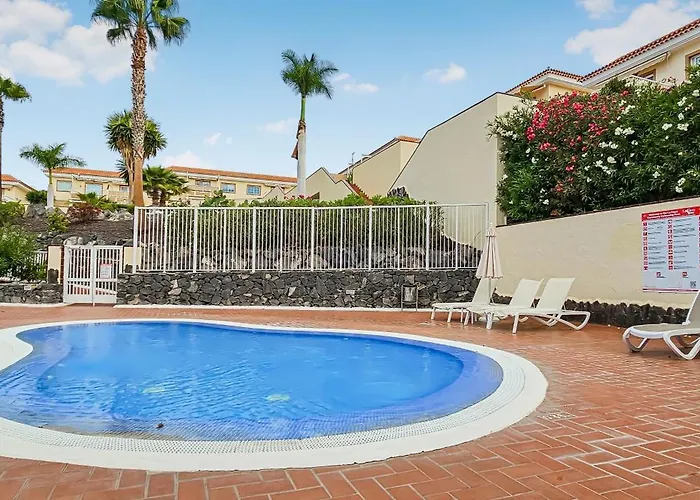 Sunny Garden 1 Bedroom Arona Апартаменты Плая-де-лас-Америкас